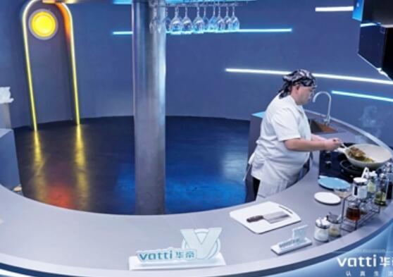 æªä¾å»æ¿ ç¶æºè½ç§æééäººéçç«ââè¯å¸è·¨æç©ºå°è©±ç­çé©åéæ­