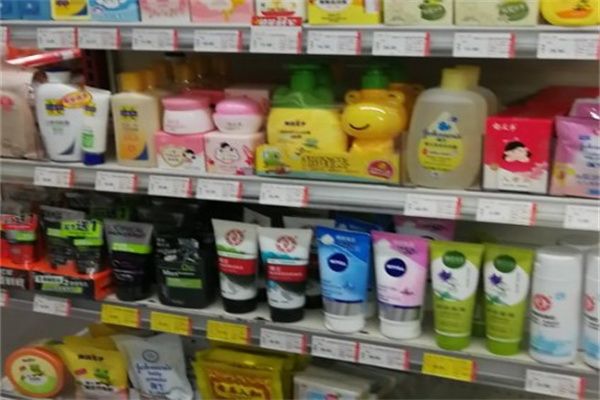 ååçæ´»è¶å¸å çå¨æ»ç¥ éåæ¨çæ¥ç¨ç¾è²¨é¶å®äºæ¥­