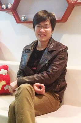 å°è¨ªãå°é¾è¨ãå¶ä½äºº å䏿¬¾ææ
åº¦çæ¸¸æ²