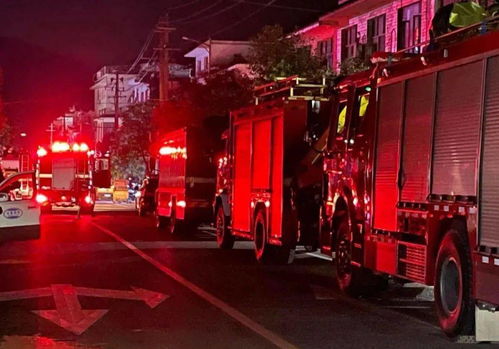 éè¹çä¸çè­¦ç¤º åå·é£åå» æå®³æ°£é«ä¸­æ¯äºä»¶è´7äººéé£