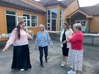 Sjølvutnemnde fugleskremsler, halde måsen borte frå maten