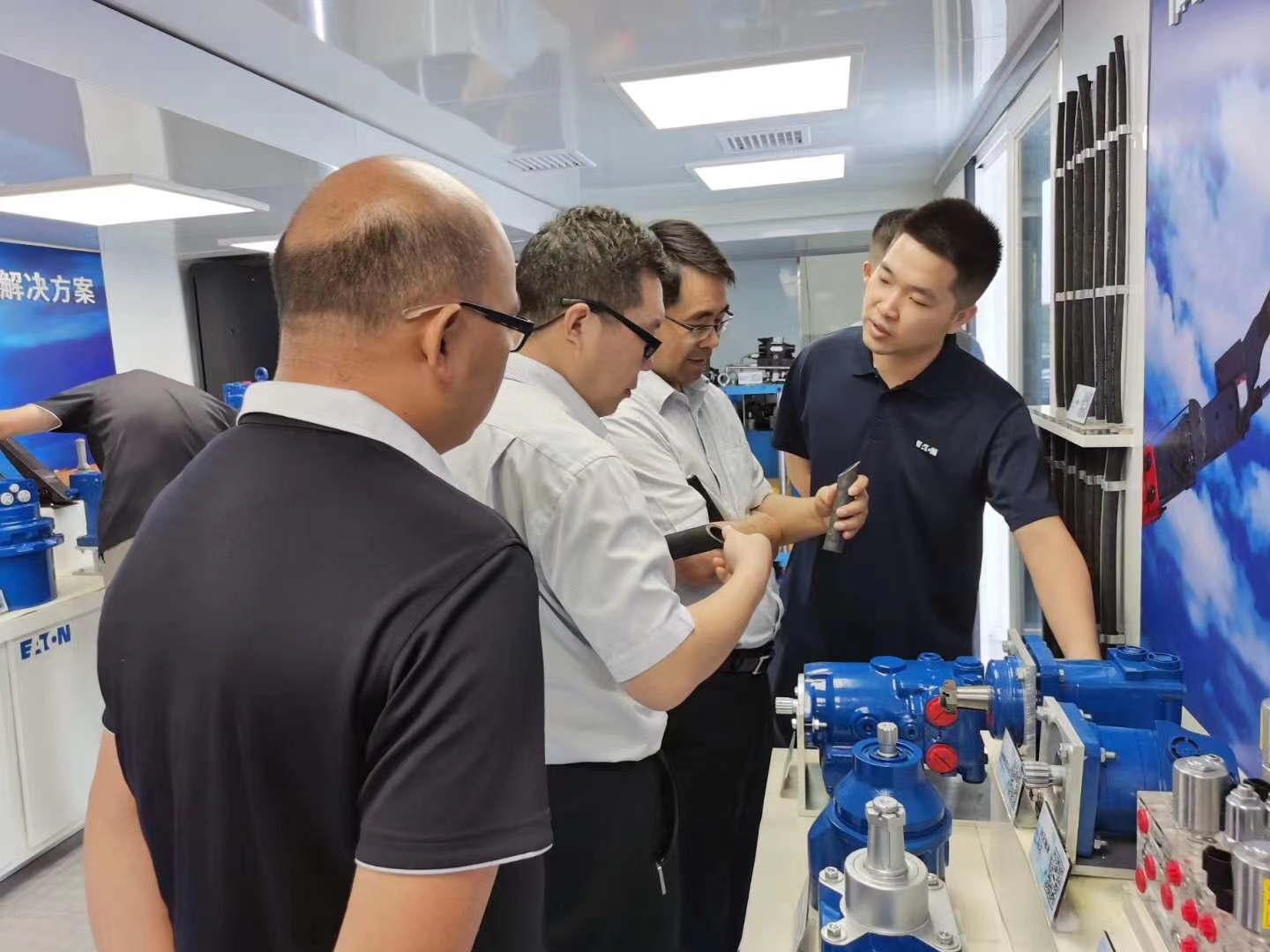 2023ä¸åæºè½åºå
¥å£æååå¤§æ æè¡äº¤æµé©
å嵿°èçªç ´