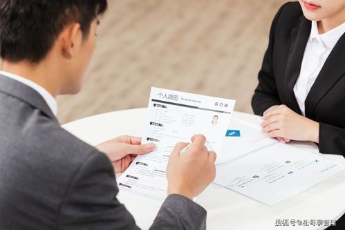 874è¬æå±çæ±è·å­£ è¥å¿½è¦éééµå©é»ï¼æé¢è¨âç¢æ¥­å³å¤±æ¥­âå°å¢ââä¾èªä¼æ¥­ç®¡çå¨è©¢çå¿ å