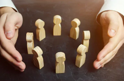 æå±è¡æ¥­å®¢æ¶éç³»ç®¡ççæ°ç¥èå¯¦è¸