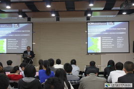 èç¦ç¶ è²å»ºç­ç¯è½ï¼æ·±åä¸­å¤æè¡äº¤æµèåä½