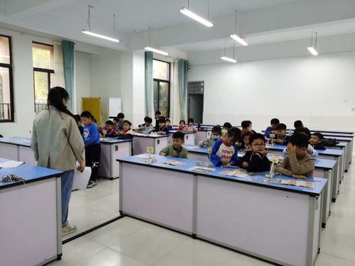 æ¨é²(jÃ¬n)èª²åæå(wÃ¹) å½°é¡¯æè²æº«åº¦ å°æ¥­(yÃ¨)æè²å¨è©¢æå(wÃ¹)çå¹(jiÃ )å¼èå¯¦(shÃ­)è¸è·¯å¾