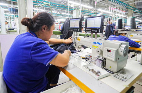 ç§æè³¦è½æé æºè½å·¥å» å°ç§äººå®å¶æè£æ¬ä¸ç¾ä»£æµæ°´ç·