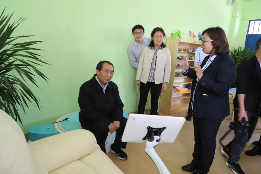 ç¤¾å¸å§å¹«æ¶å¨å¯§ä¹ä¸ä¸­å­¸ææè½å°ï¼å¢æå¯ä¸»å¸­çºå¿çå¨è©¢å®¤æ­ç