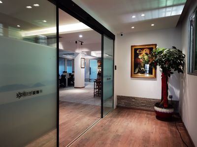 ç¾è¡(shù)å¸(xué)颿·±åè¨ªä¼æå´ æ¨å(dòng)建çè£é£¾è£ä¿®å°(zhuÄn)æ¥(yè)ç¢æ¥(yè)çé«è³ª(zhì)éå°±æ¥(yè)