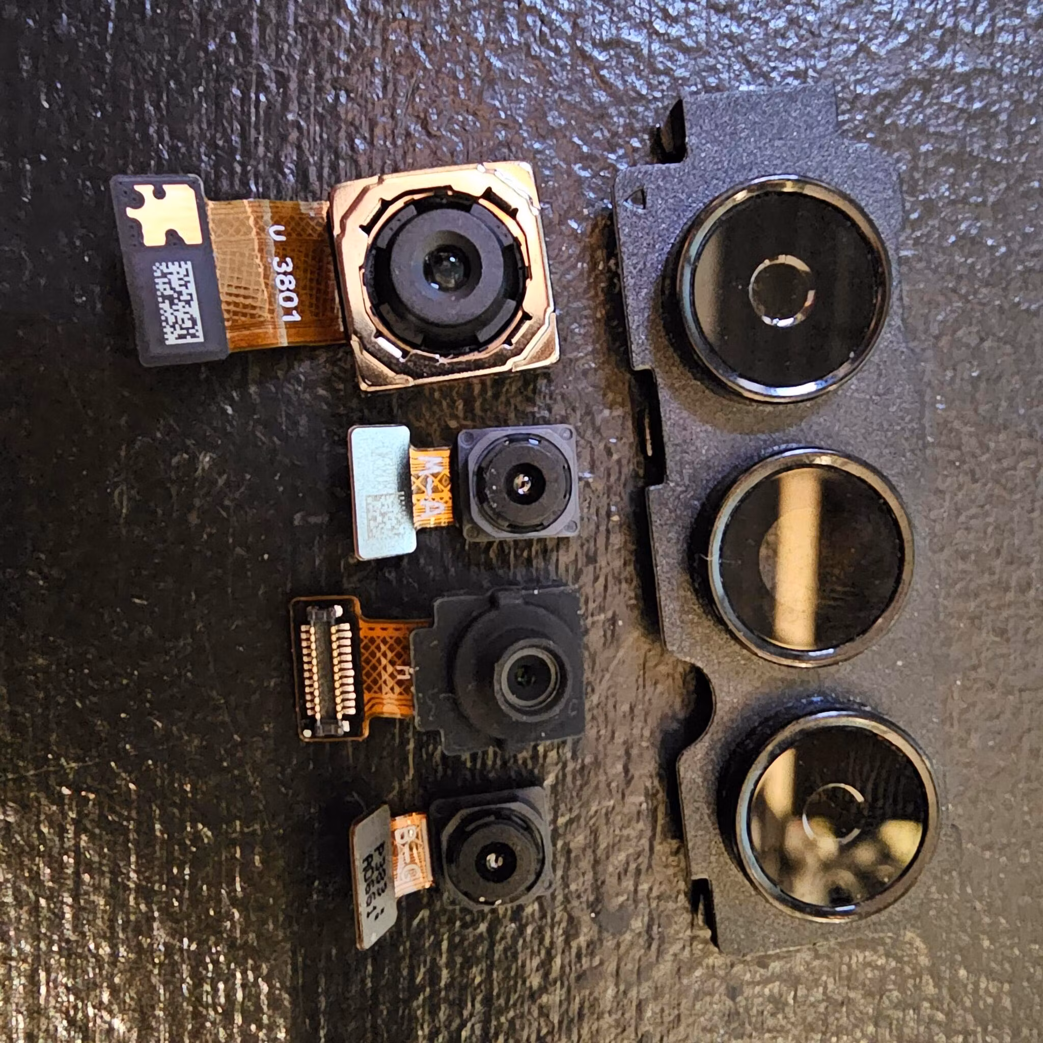 4x kameralinser ink. kameradeksel til Samsung A04s sort (SM-A047F)