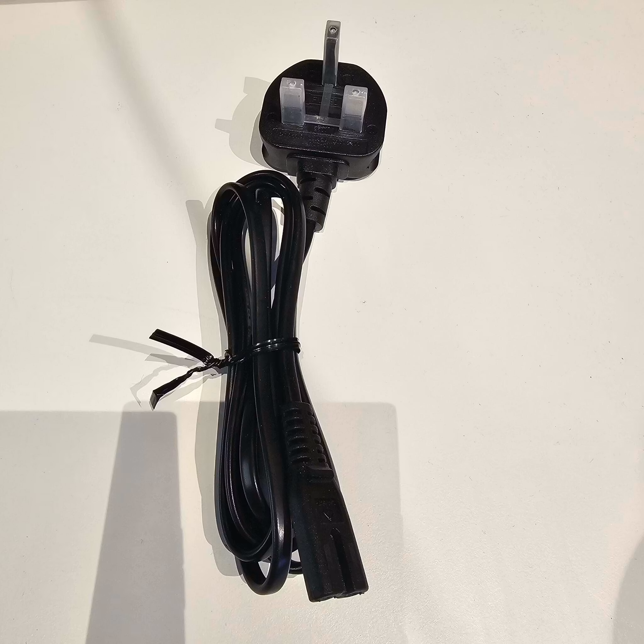 3pin Plug with fuse med kabel