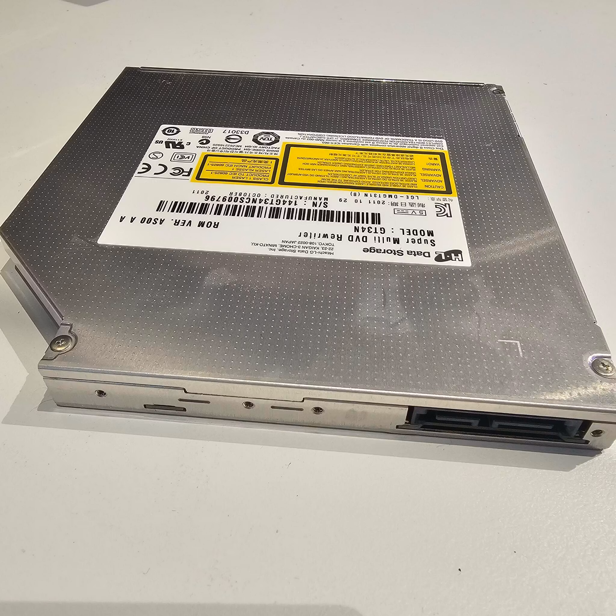 Super Multi CD / DVD rewriter GT34N - No front bezel