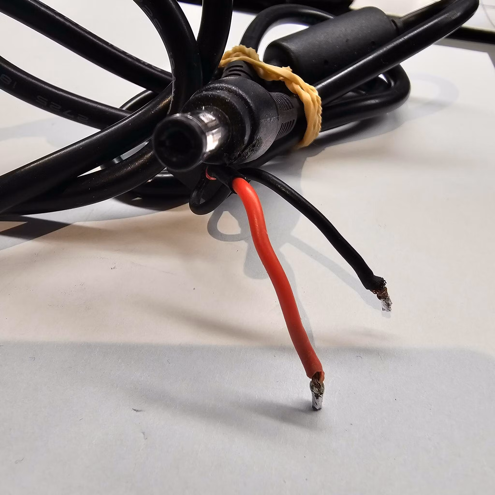 Strømkabel til AC-DC adapter 1meter 5x2,5mm plugg