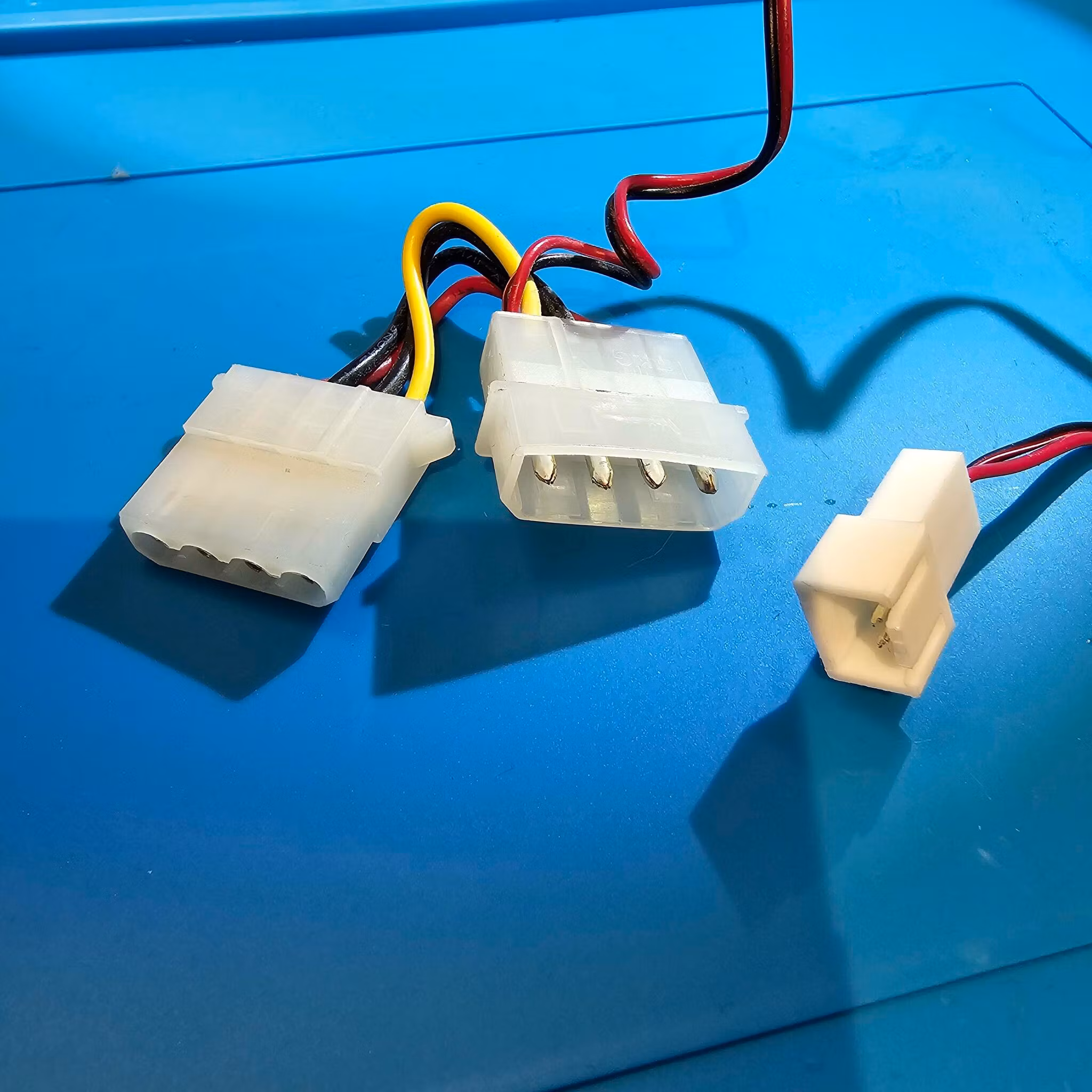 1x molex male + 1x molex female + 3p male fan connector