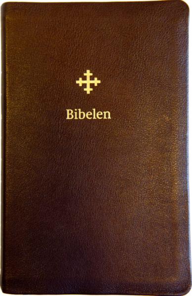 Bibel2011, stor utgave i mørk brunt skinn, m/register