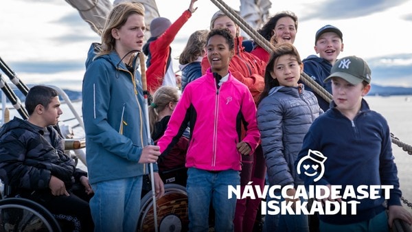 Golbmanuppelot nuora gávnnadit vuosttaš geardde. Orru leamen jáhkkemeahttun ahte sii nákcešivčče borjjjastit dáinna hirbmat stuorra skiippain.