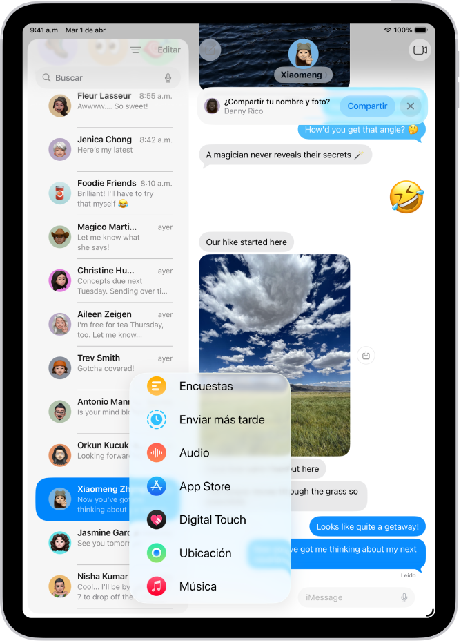 El menú Agregar en Mensajes en el iPad mostrando varias funciones de iMessage, como el envío programado, mensajes de audio, App Store, imágenes GIF, Digital Touch, compartir ubicación y Memoji.