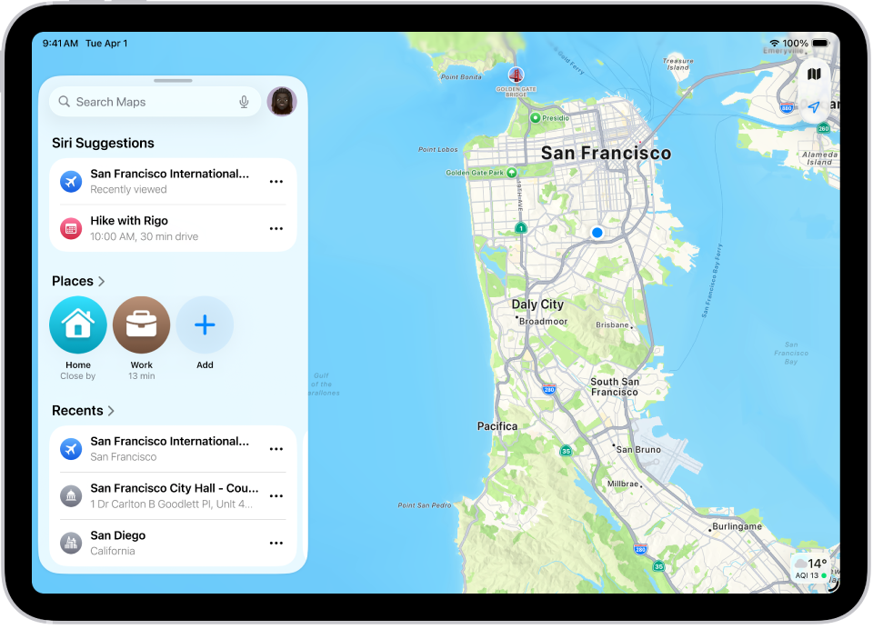 Lietotne Maps, kurā redzama apgabala karte. Meklēšanas lauks atrodas augšējā kreisajā stūrī, un zem tā ir Siri ieteikumi, piespraustās vietas Places un pēdējie meklējumi.