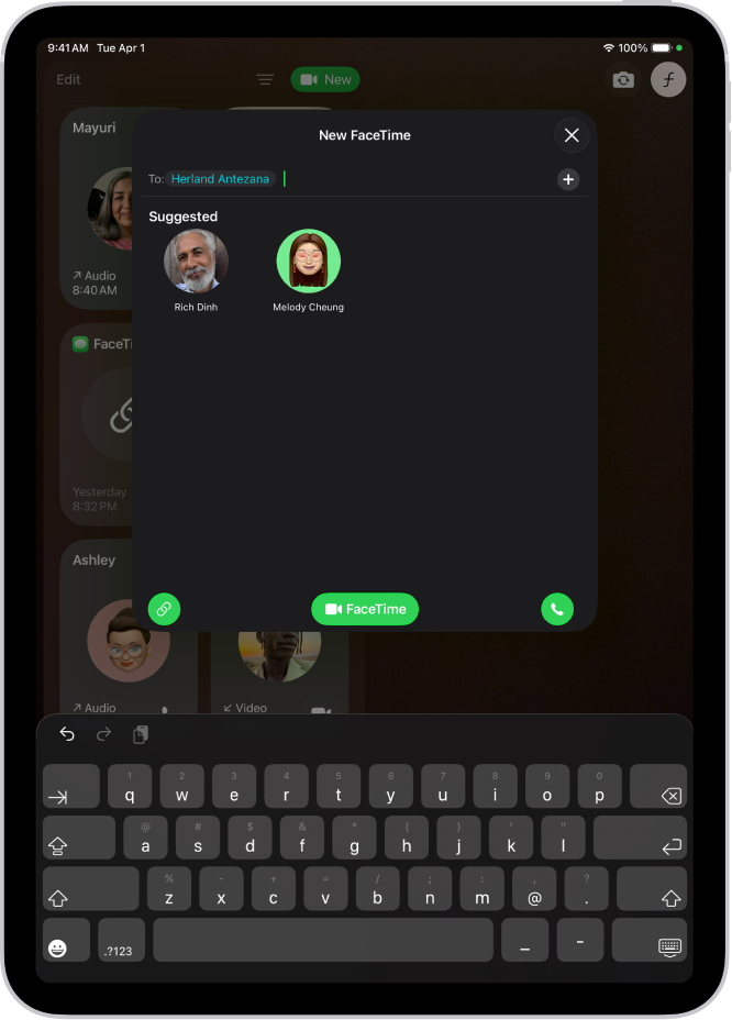 iPad-ലെ പുതിയ FaceTime വിൻഡോ. ‘സ്വീകർത്താവ്’ ഫീൽഡിൽ ഒരു പേര് നൽകുകയും അതിന് താഴെ നിർദേശിക്കപ്പെട്ട രണ്ട് കോൺടാക്റ്റുകൾ ദൃശ്യമാകുകയും ചെയ്യുന്നു.