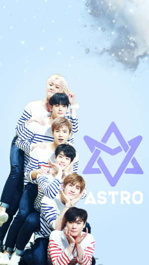 Sieben K-Pop-Idole in gestreiften Hemden posieren mit einem Sternenlogo vor einem Sternenhimmel. — Astro Wallpaper